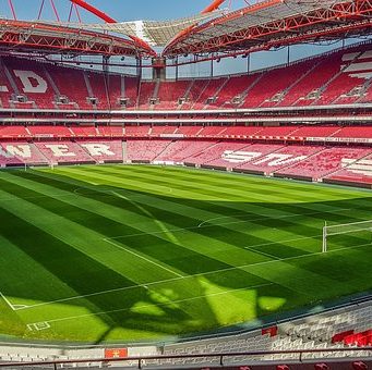 Benfica recebe o Casa Pia News