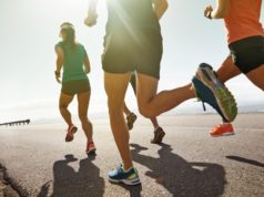 Tênis de corrida com ou sem placa: como saber qual é o melhor para você