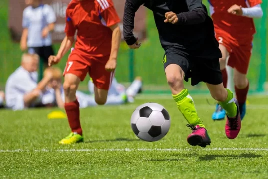 Exercícios Essenciais para Melhorar o Controlo de Bola