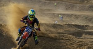 Diferenças entre enduro e motocross: qual é o mais desafiador? extreme, motorcross, motorcycle