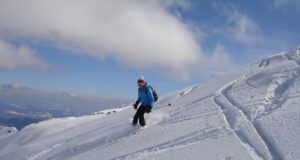 Evita lesões ao praticar esqui alpino com estas dicas essenciais